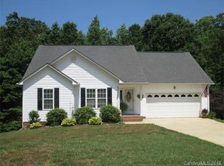 911 Manor Dr, Kings Mountain, NC 28086