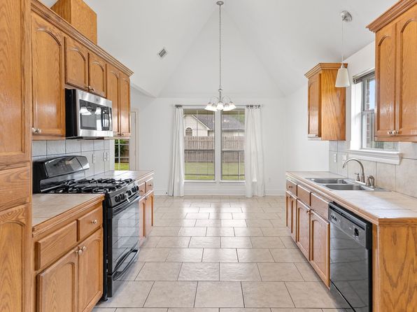 12237 Spring Valley Dr