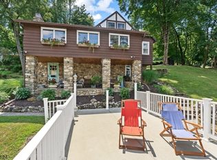 169 E Shore Trl, Sparta, NJ 07871