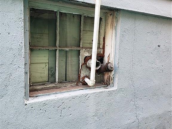 5th image of 4156 Gunther Ave