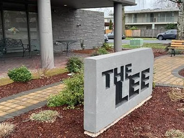 The Lee Apartments — Photo 27