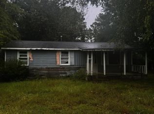 5970 Lakeway Dr, Fayetteville, NC 28304