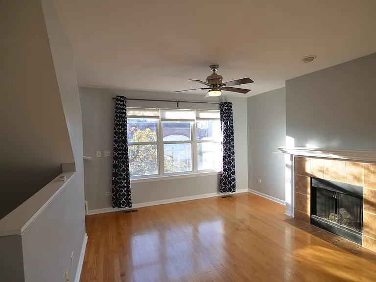 4851 N Pulaski Rd — Photo 3