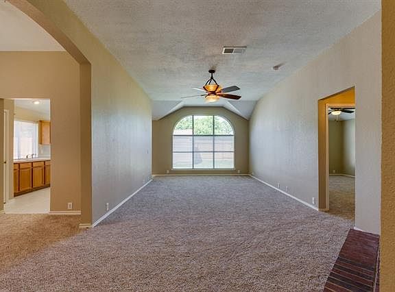 2nd image of 1036 Iron Horse Dr