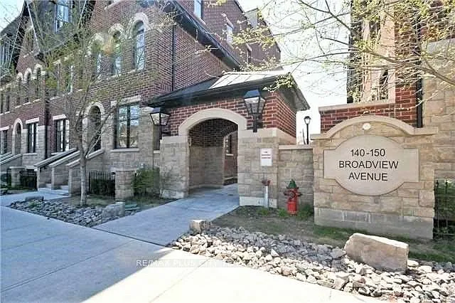 140 Broadview Ave #34