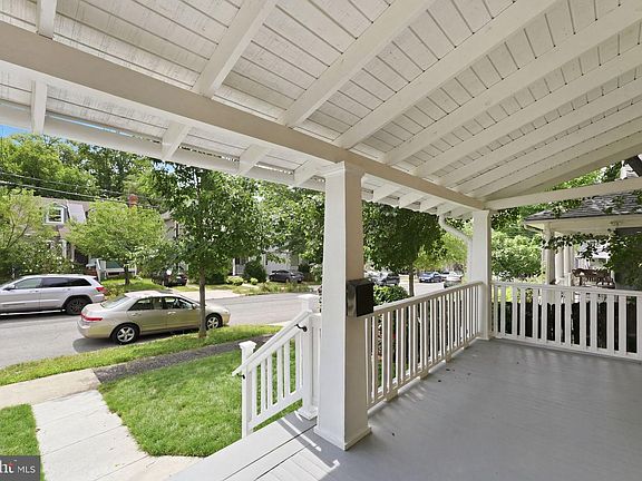2nd image of 3808 33rd St
