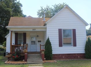 2213 Champaign Ave, Mattoon, IL 61938