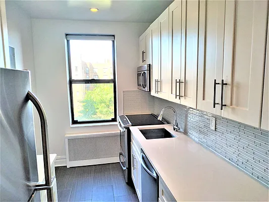 Rented by SCY Realty | media 6