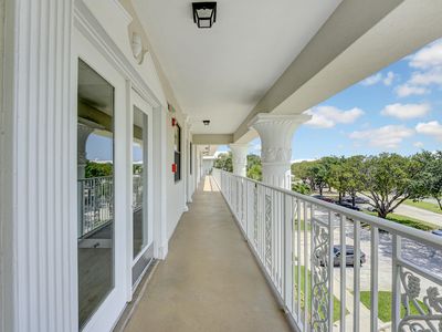 6097 Balboa Circle #406, Boca Raton, FL, 33433