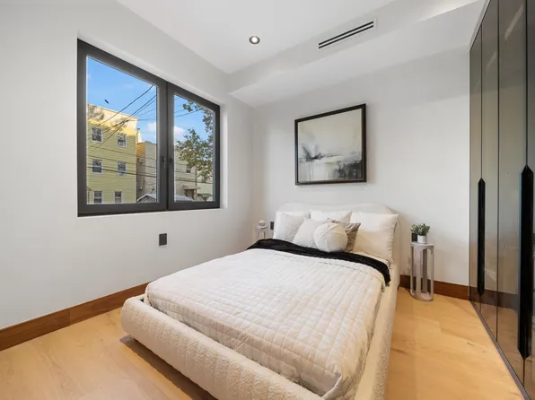 91 Hancock Avenue image 26 of 34