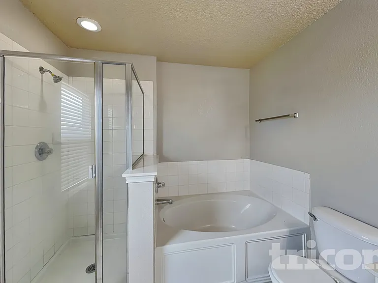 1124 Mustang Ridge Dr — Photo 7