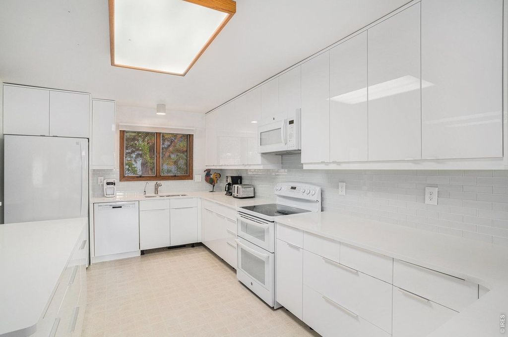 600 Collingswood Dr
