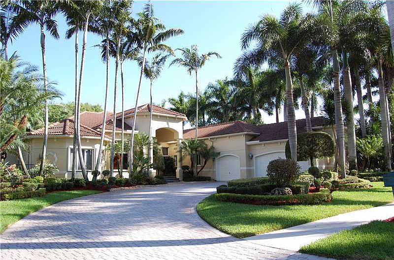 1st image of 2529 Royal Palm Way