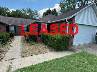 1872 N Pine Valley Dr, Fayetteville, AR 72704