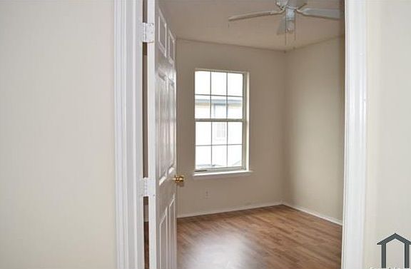 2nd image of 7628 Windsor Oaks