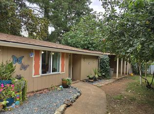 122 Boundary Ave, Cave Junction, OR 97523