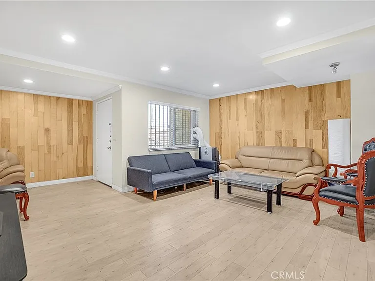 1521 S Del Mar Ave #1521K — Photo 4