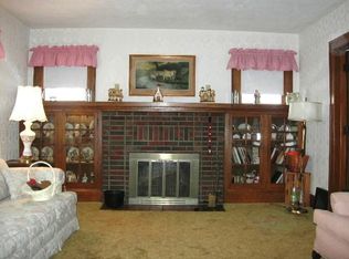 27375 Pettibone Rd, Glenwillow, OH 44139