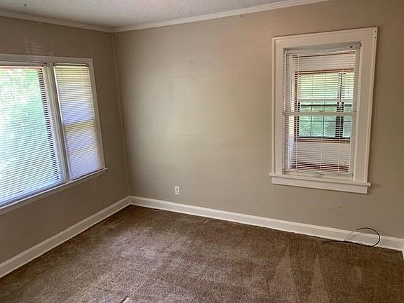 3rd image of 5809 Newton St