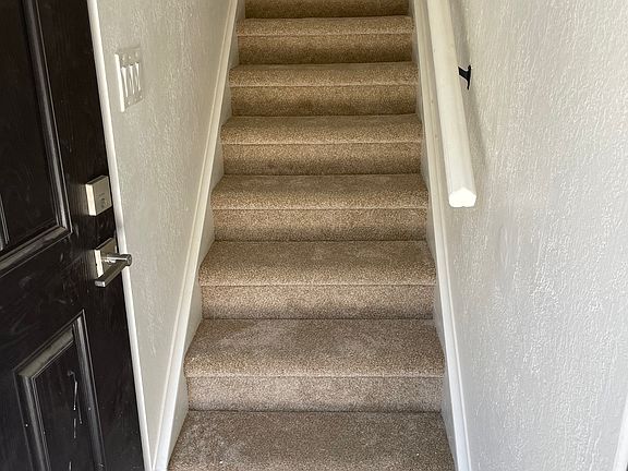 2nd image of 618 Winslow St #618