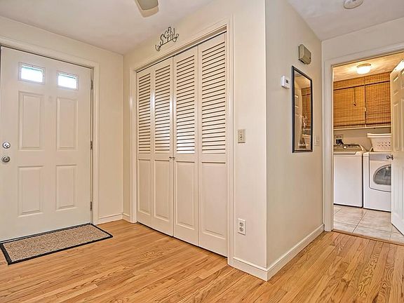 3rd image of 51 Taunton St