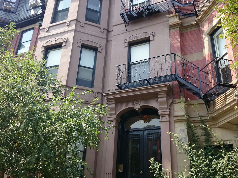 2nd image of 338 Beacon St APT 2