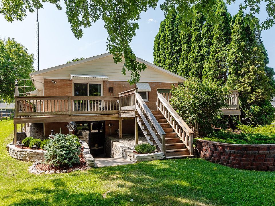 1036 W Wisconsin Ave, Oconomowoc, WI 53066 Zillow
