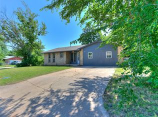4612 Meadowpark Dr, Midwest City, OK 73110