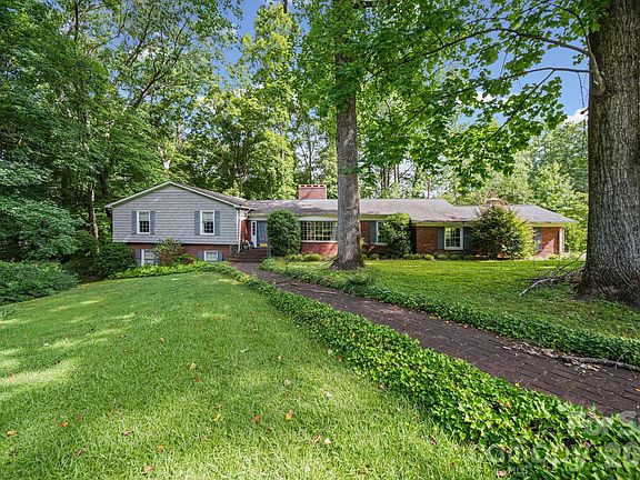 2nd image of 124 Fernwood Dr