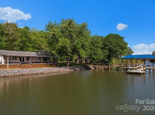 1270 Pole Branch Rd, Lake Wylie, SC 29710