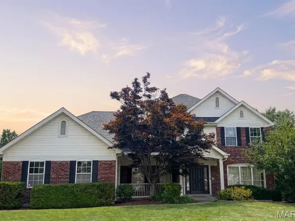 1519 Oakland Hills Dr, O'Fallon, MO 63366