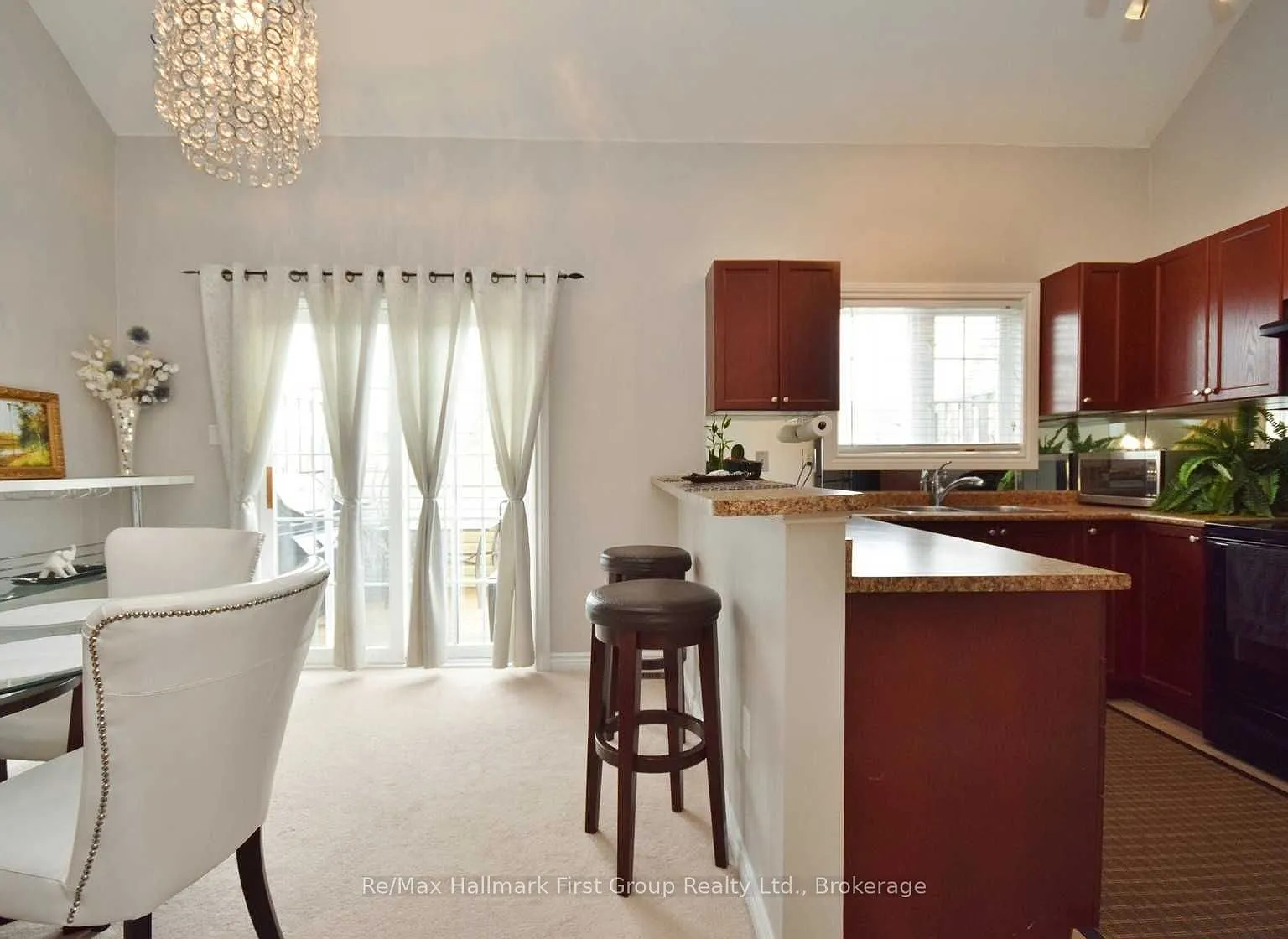 1 bed, $1,030 — Photo 3