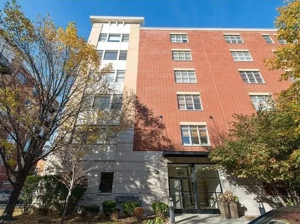 2310 W Saint Paul Ave APT 201, Chicago, IL 60647