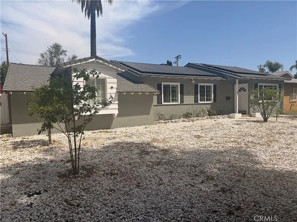 22915 Saticoy St, Canoga Park, CA 91304
