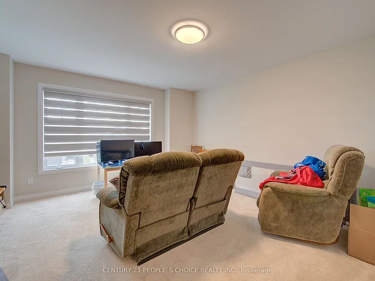 377 Bradshaw Dr — Photo 32