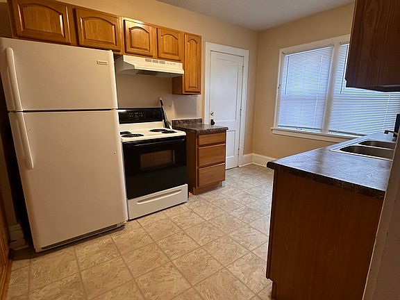 3rd image of 991 Smith Ave S