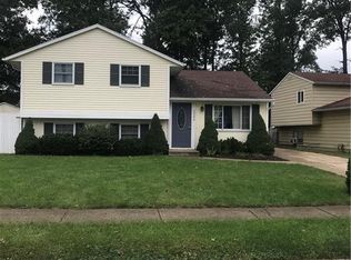 5946 Rosebelle Ave, North Ridgeville, OH 44039