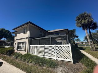 39 Essex Ct APT B, Royal Palm Beach, FL 33411