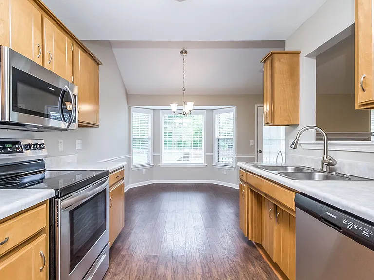 403 Wildlife Ct — Photo 7