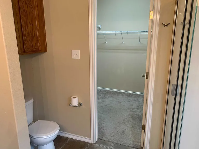 6735 Biscay Bay — Photo 13