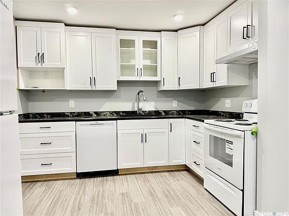 4th image of 607 10th St #104