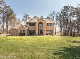 4387 Emu Dr, Pinckney, MI 48169