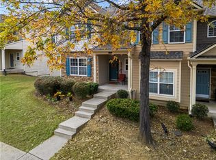 2462 Suwanee Pointe Dr, Lawrenceville, GA 30043
