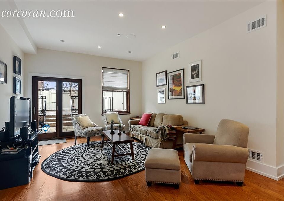 1st image of 82 Woodhull St APT 1