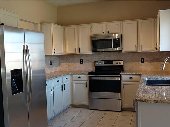 3rd image of 1713 Spicewood Trl