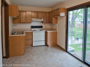 2202 Prairie Glen Pl, Manhattan, KS 66502