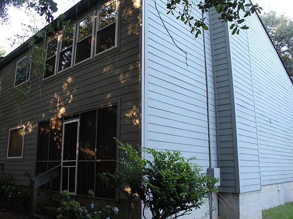 3rd image of 1142 Village Creek Ln #1003