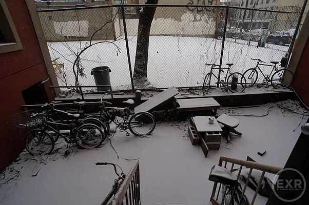 Rented by EXR | media 14