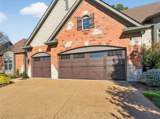 14623 Kendall Ridge Dr, Chesterfield, MO 63017