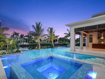 860 Nelsons Walk, Naples, FL, 34102